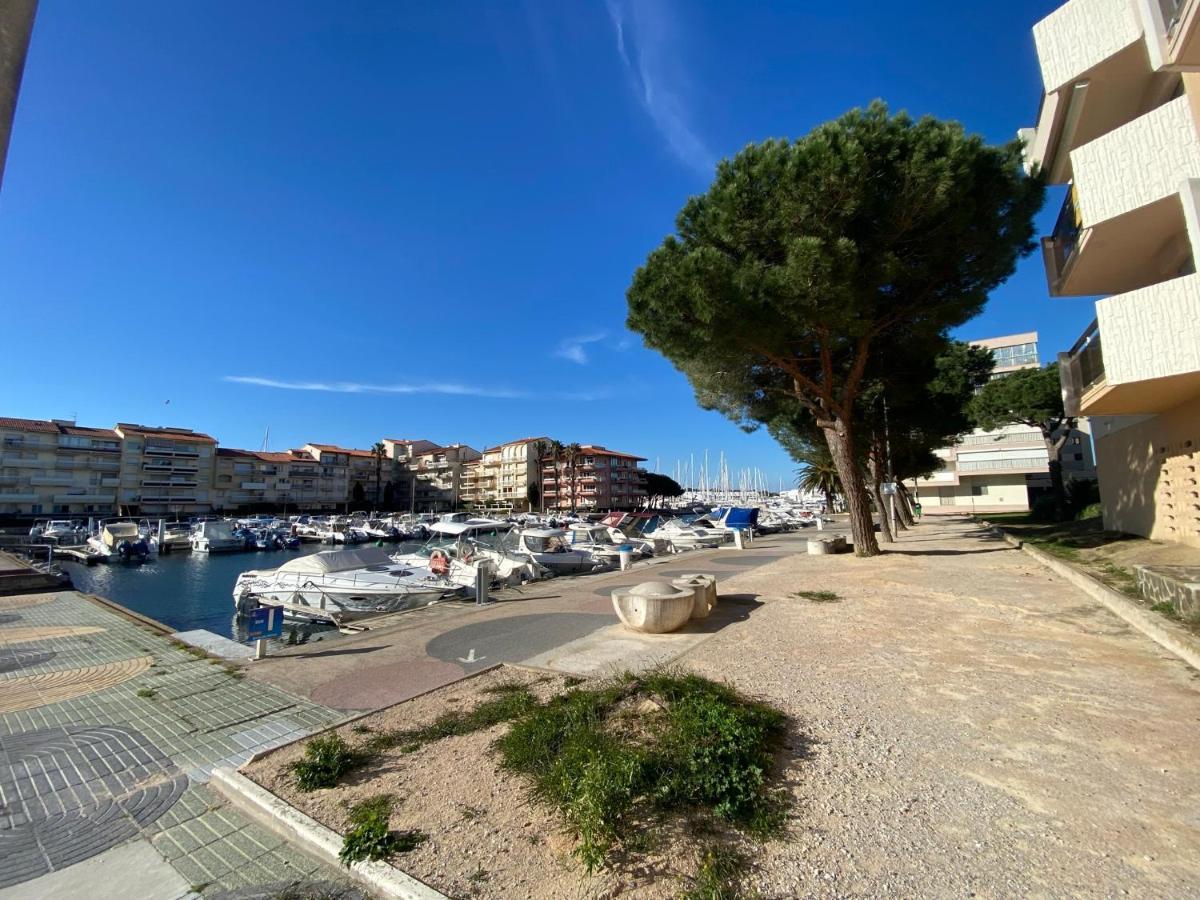Studio En Bord De Marina Canet-en-Roussillon Exterior photo